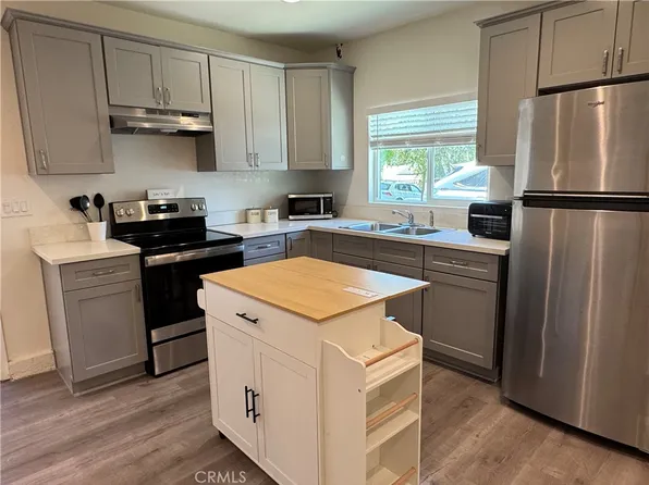 5059 Ludgate Dr #B, Agoura Hills, CA 91301