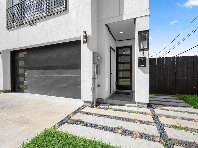 3022 Holman St — Photo 3