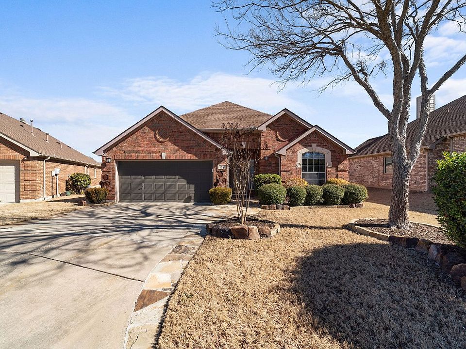 1st image of 972 Winged Foot Dr