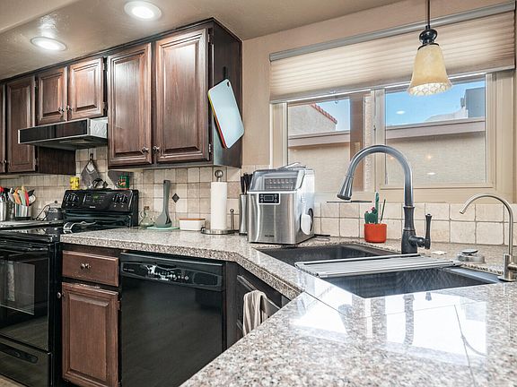 2nd image of 10510 E FLINTLOCK Drive