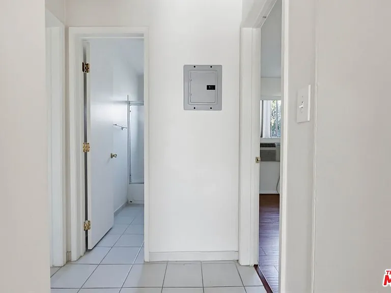 515 N Alfred St #206 — Photo 23