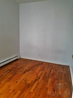 Rented by Hillel Realty Group | media 16