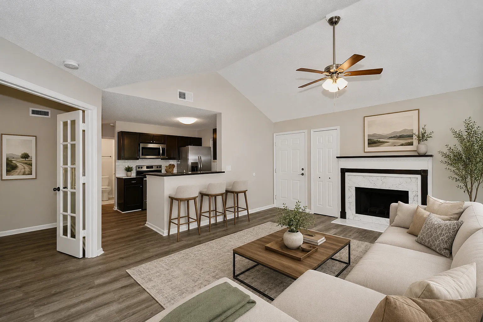 3 bed, 950 sqft, $1,875 — Photo 2