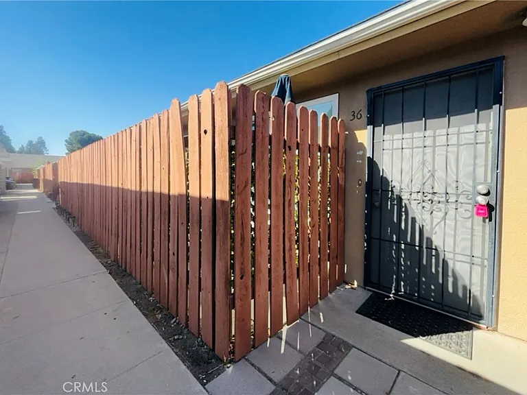 4723 Jackson St — Photo 1