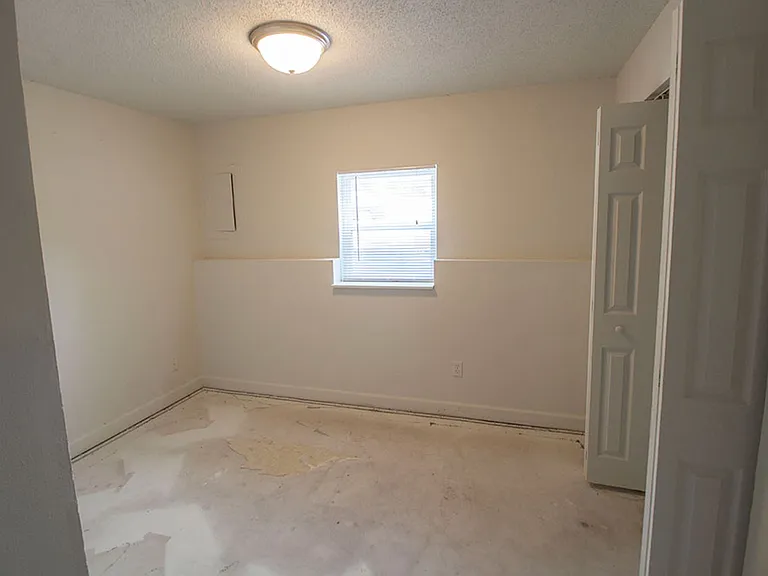 210 Wheaton Ct — Photo 27
