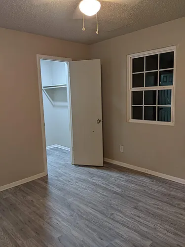 Redstone Garden Apartment Photo 1