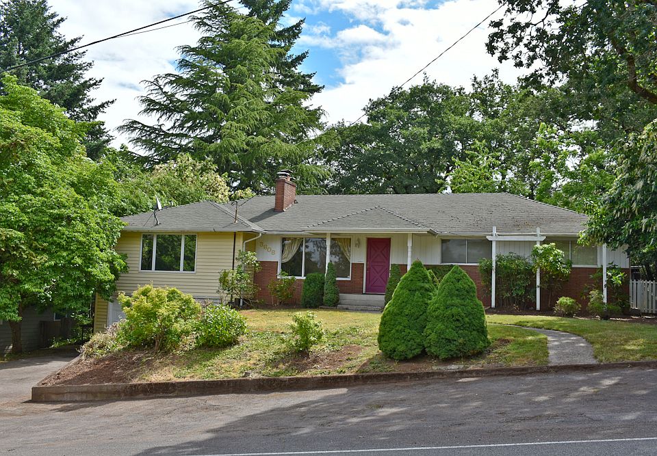 Mid Century Ranch with tons of parking.