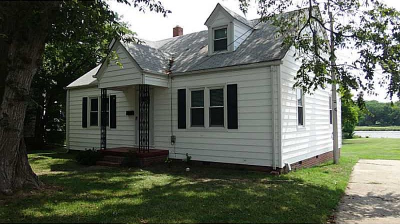 1st image of 1324 E Norcova Dr