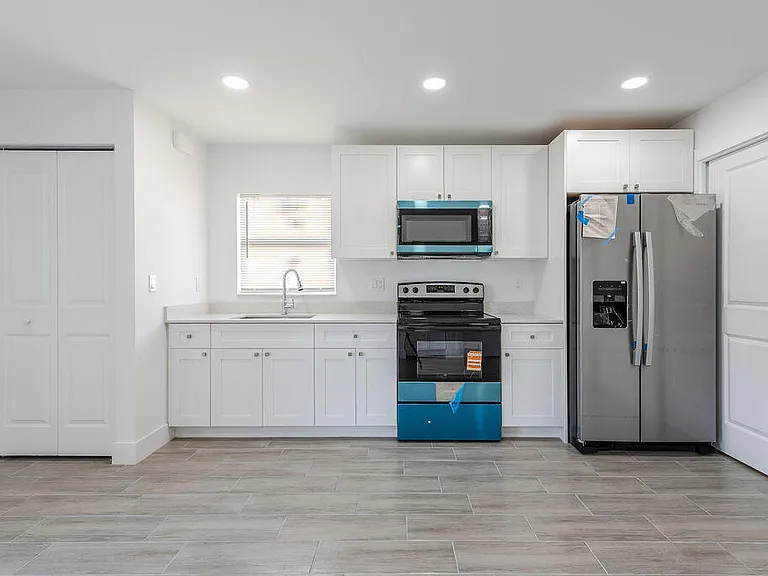 4959 SE Primrose Way #2 — Photo 4