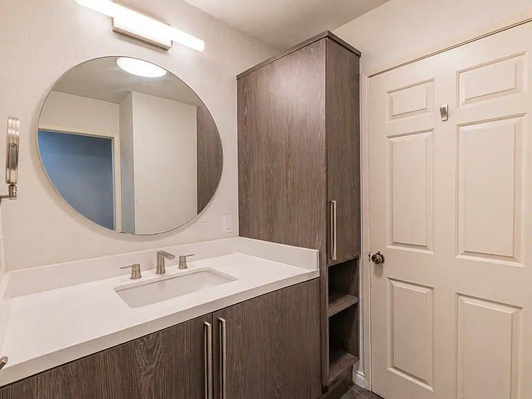 1355 N Sierra Bonita Ave #402 — Photo 28