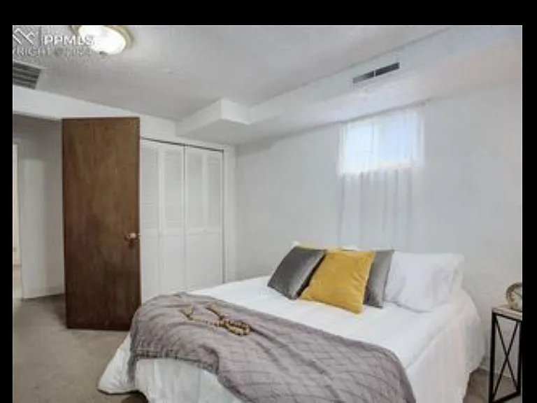 1318 Westend Ave — Photo 7