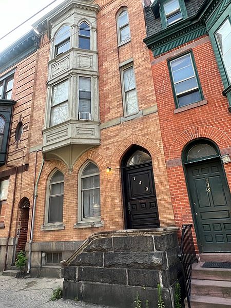 1st image of 140 E Philadelphia St APT 2