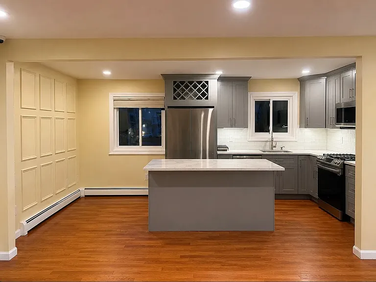289 Great East Neck Rd #1 — Photo 2