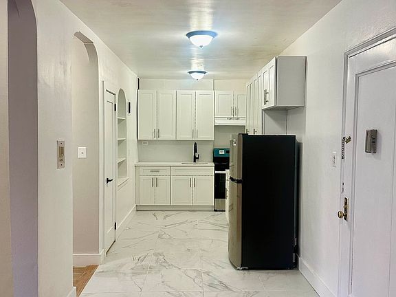 3rd image of 4330 44th St APT 3E