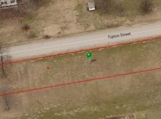 1126 N Dickerson Ave, Springfield, MO 65803