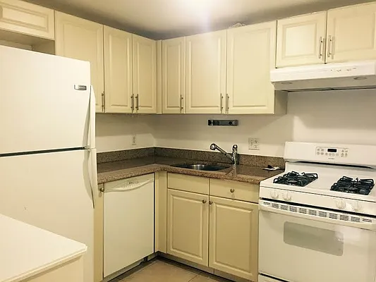 Rented by Mason Group LLC | media 9