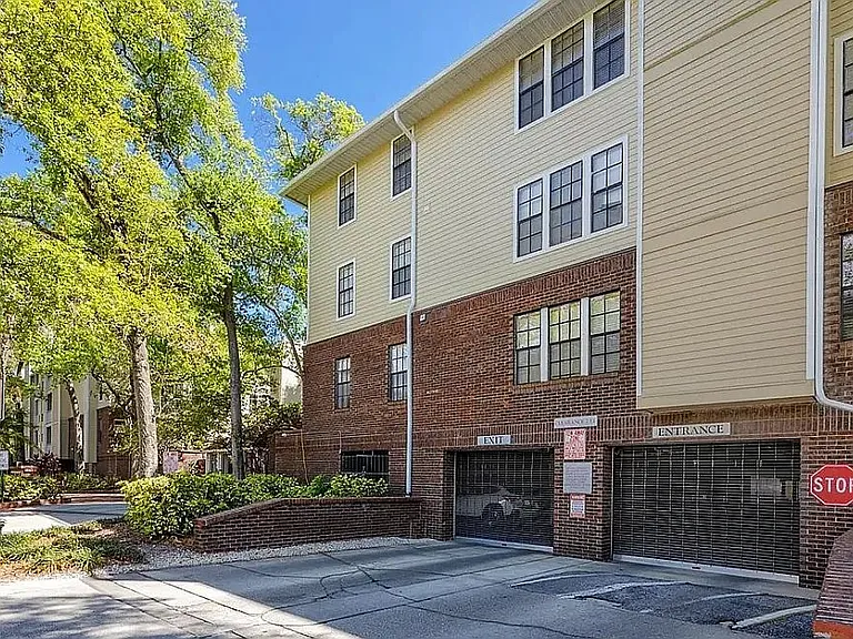 1000 W Horatio St #101 — Photo 21