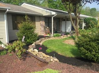 3810 Fox Chase Dr, Dover, PA 17315