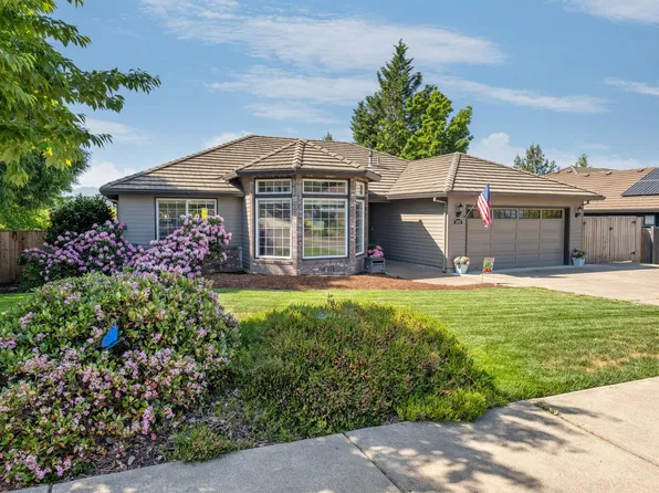2928 Flint Ridge Ave, Medford, OR 97504