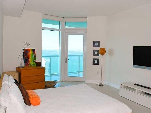 2nd image of 1900 N Bayshore Dr APT 2214