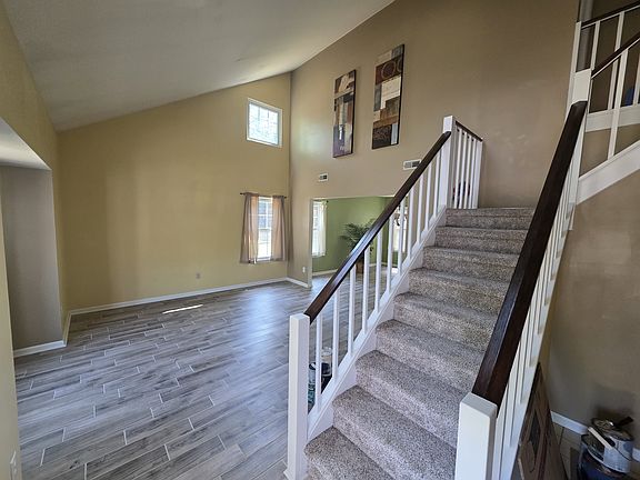 5th image of 107 Jackson Cir