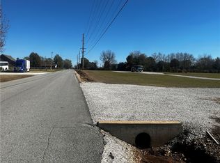 Apple Blossom Ave, Lowell, AR 72745