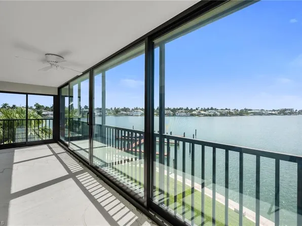 222 Harbour DR #301, NAPLES, FL 34103