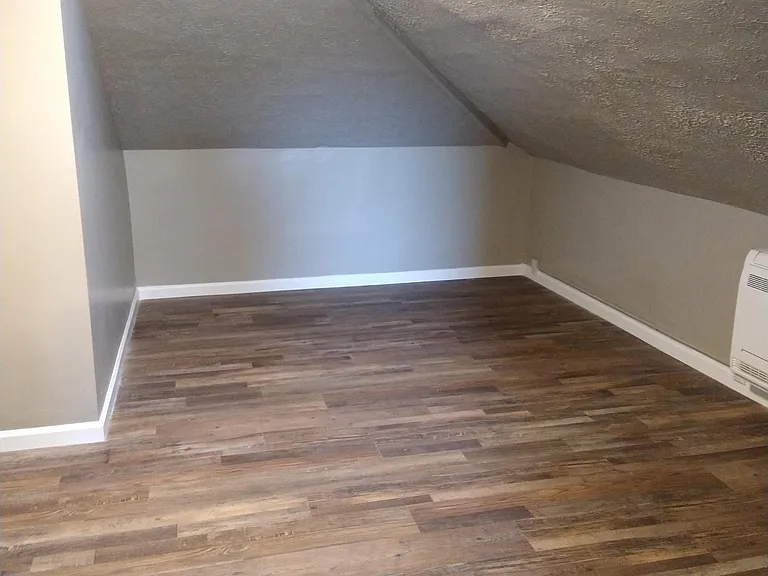 Upstairs bedroom