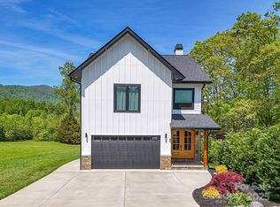 32 Taylor Mountain Rd, Candler, NC 28715