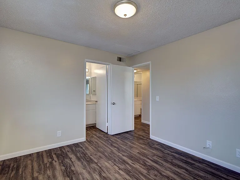 4828 Art St — Photo 16
