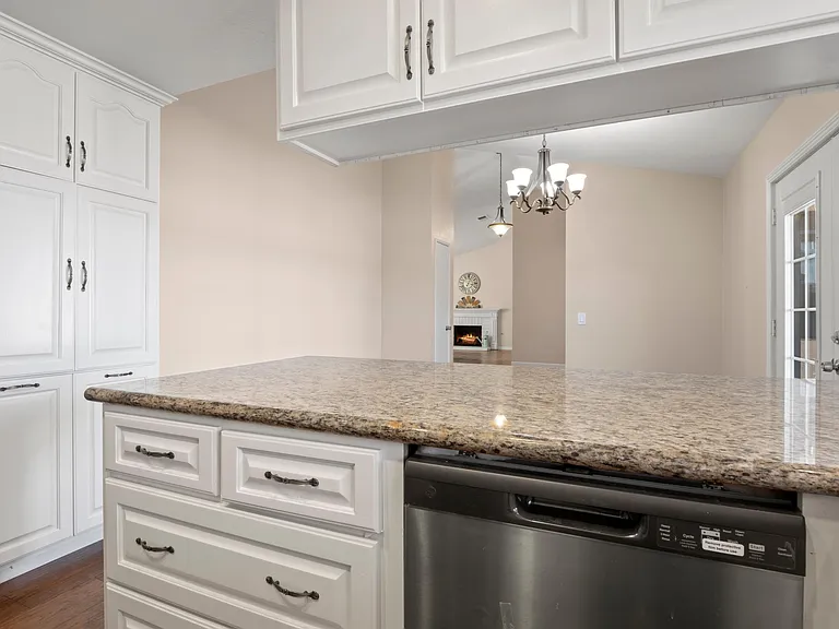 3843 Castala Dr — Photo 27