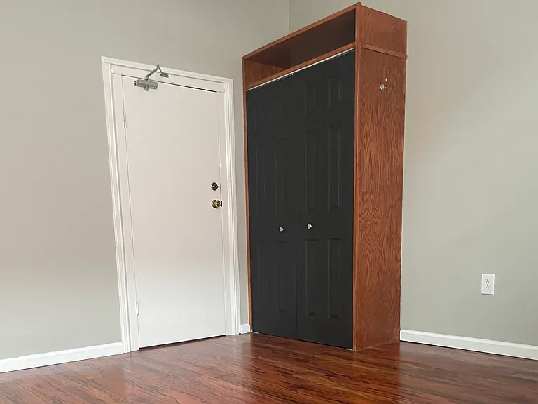 871 Jefferson St N #10 — Photo 7