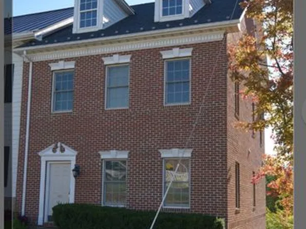 145 S Church St, Woodstock, VA 22664