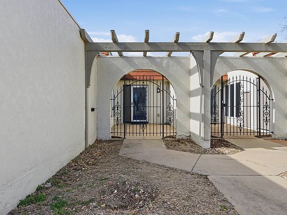 2nd image of 45 E Via Roma St