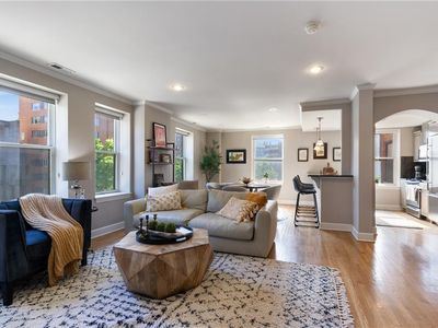 229 Ward Pkwy APT 503A, Kansas City, MO, 64112