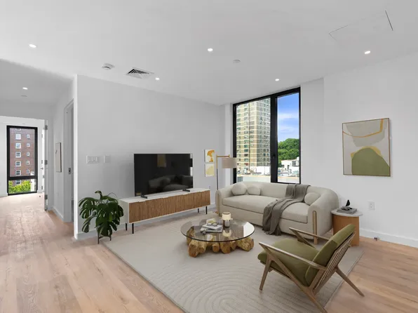 280 West 132nd Street image 3 of 19