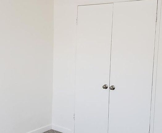 5th image of 1170 Goodyear St