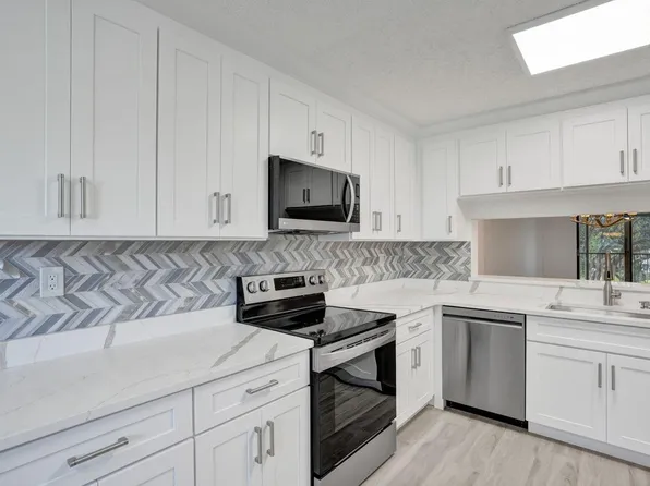 15461 Pembridge Drive #307, Delray Beach, FL 33484