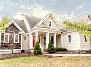 1 Kristen Dr, Smithfield, RI 02828