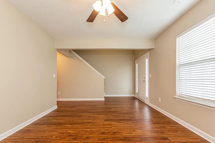 111 Bellevue Dr — Photo 5