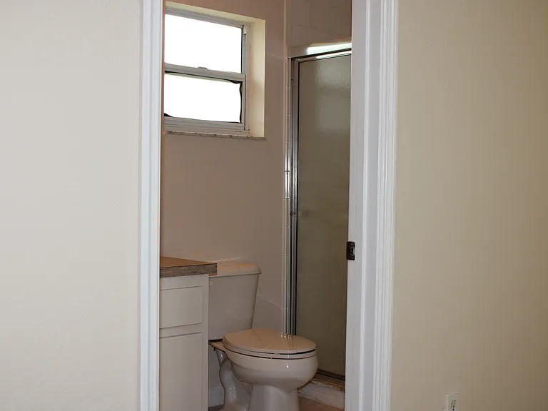 165 Plain View Dr #B — Photo 8