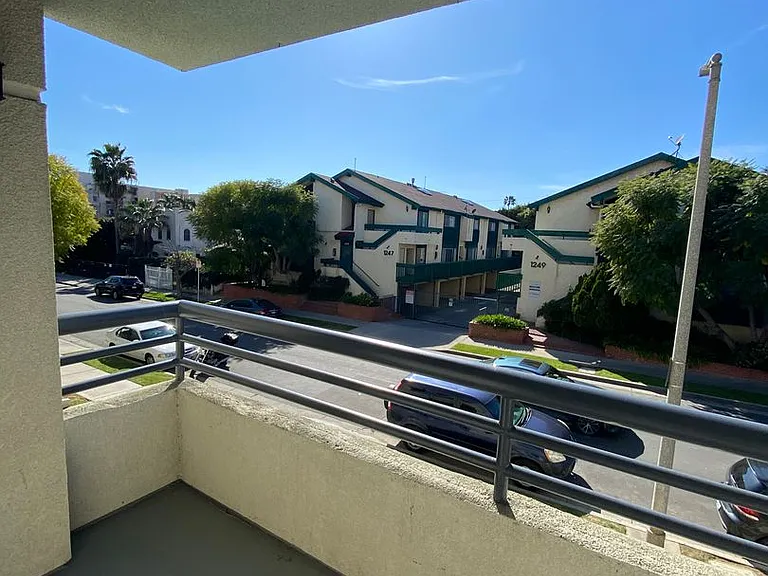 1250 N. June St. Los Angeles CA 90038 — Photo 60