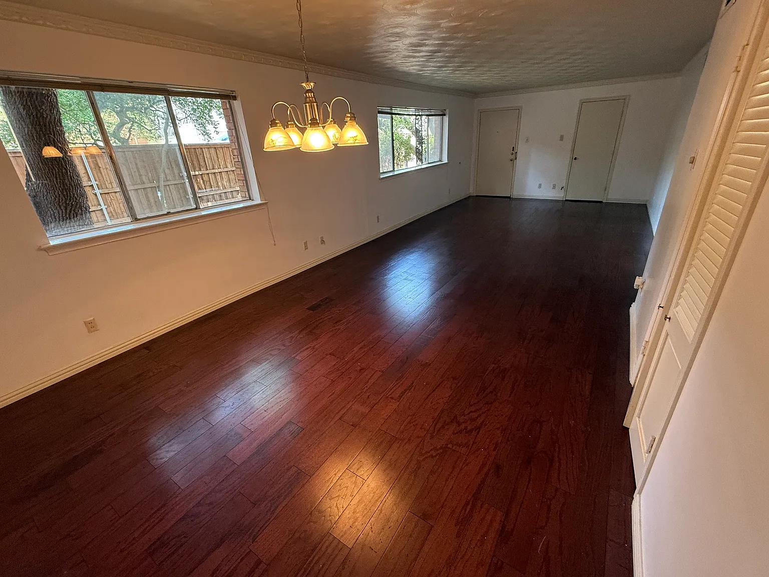 2 bed, 1255 sqft, $2,050 — Photo 3