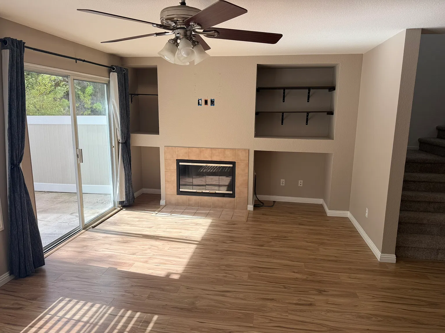2 bed, 2.5 bath, 1400 sqft, $3,100 — Photo 4