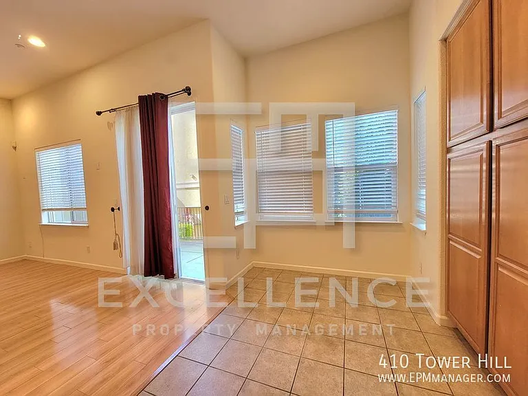 410 Tower Hill Ave — Photo 3