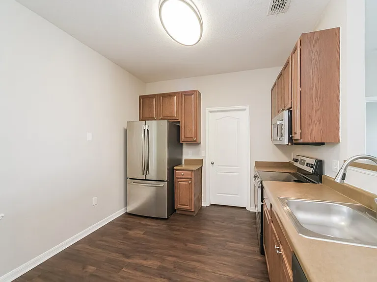 2220 Paria Ln — Photo 8