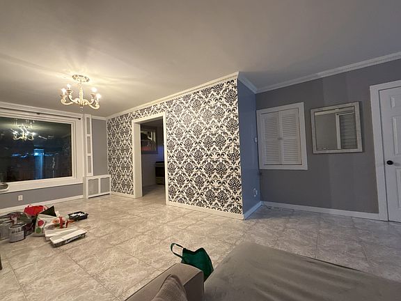 4th image of 6634 Central Ave #2