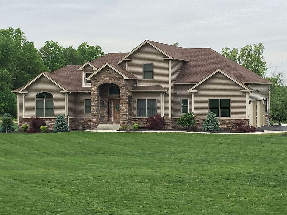 1st image of 155 N Drury Ln