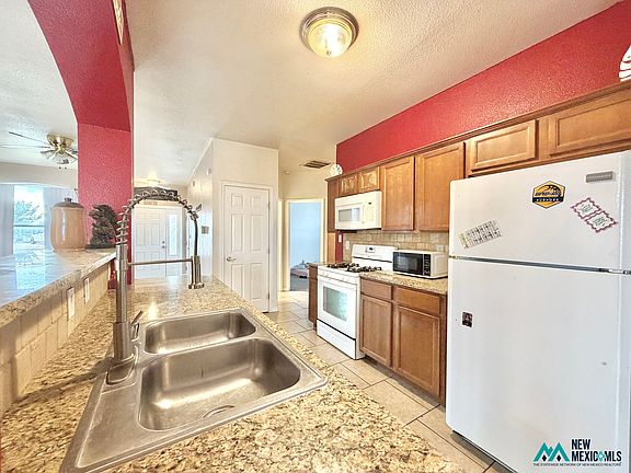 5th image of 2514 N Selman St