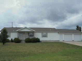 203 Countryside Dr, Inman, KS 67546